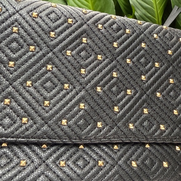 INC Vachetta Crossbody Clutch Handbag Purse Black w Gold Accent Removable Chain - Picture 12 of 17